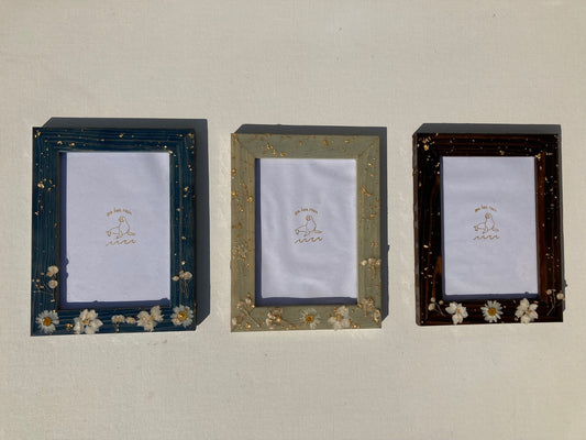 Pressed Flower wooden picture frames ~ 5x7 rustic wood with real flowers and leaves, hand poured resin, and gold foil ~ personalized gift