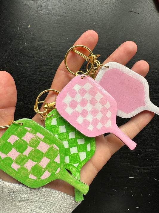 Pickeleball keychain or magnet set ~ preppy bag charm summer sports ~ customizable and comes with clasp ~ small gift idea beach tennis set