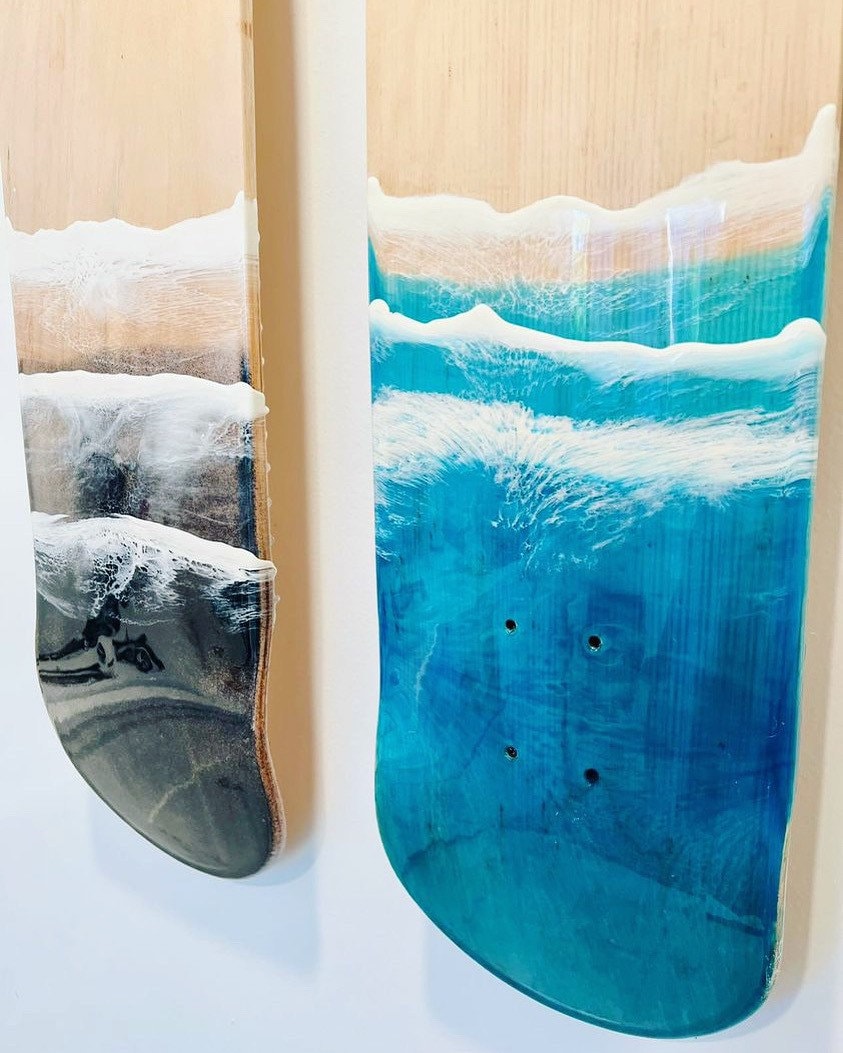 Wave skate board deck