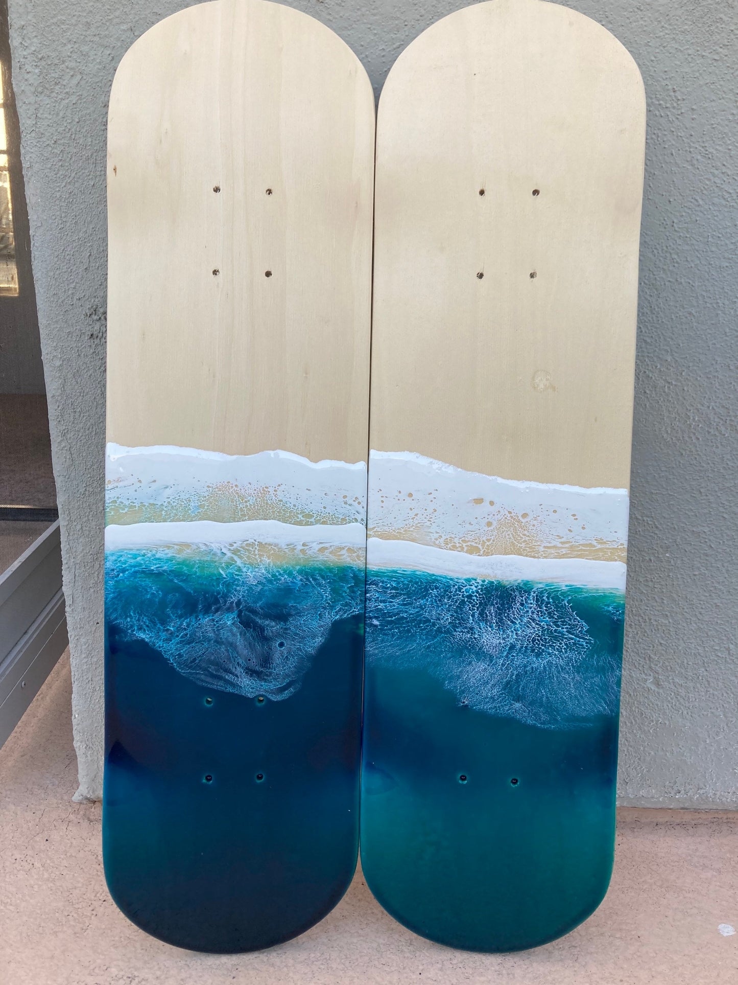 Wave skate board deck