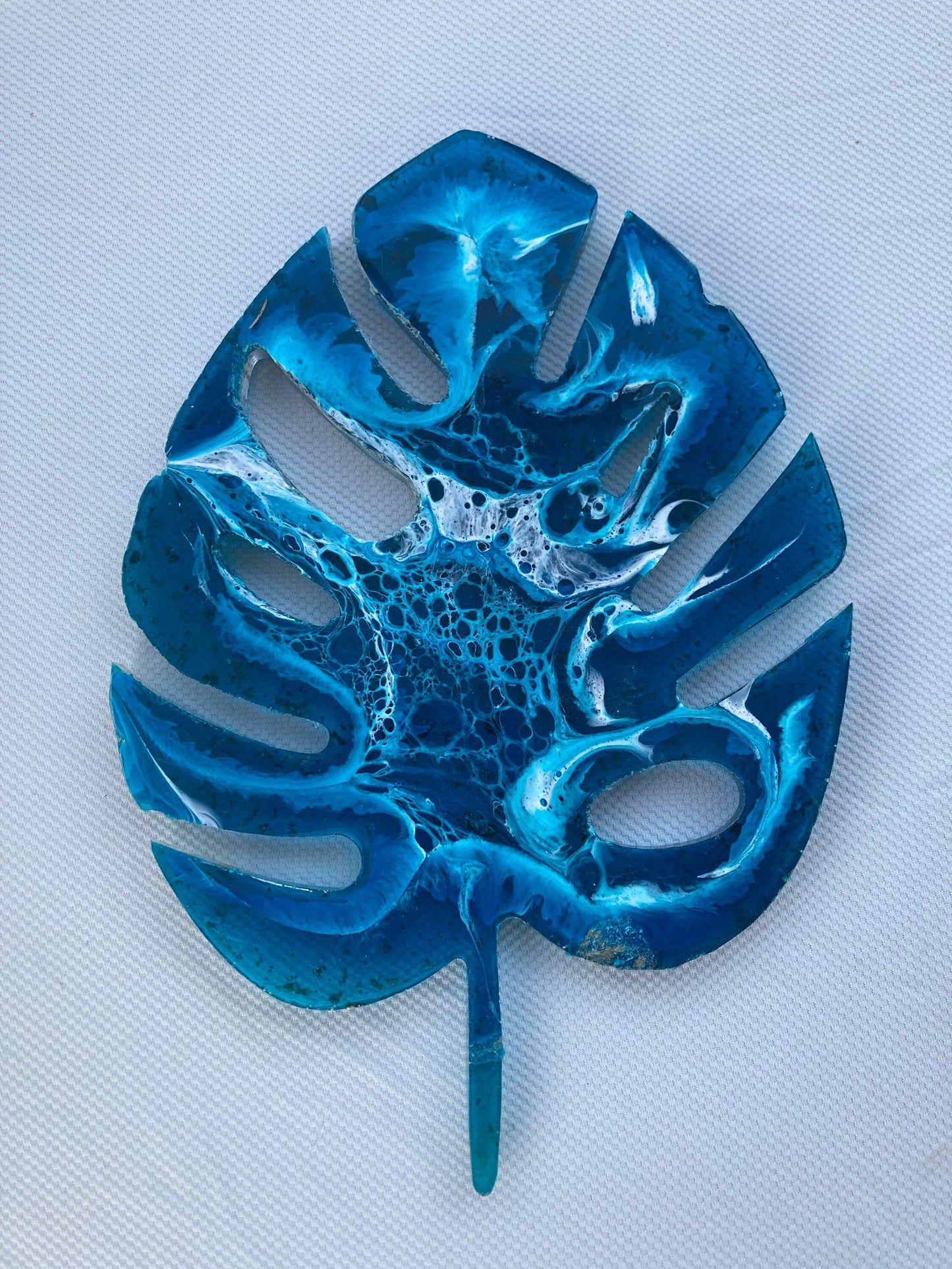 Monstera leaf art