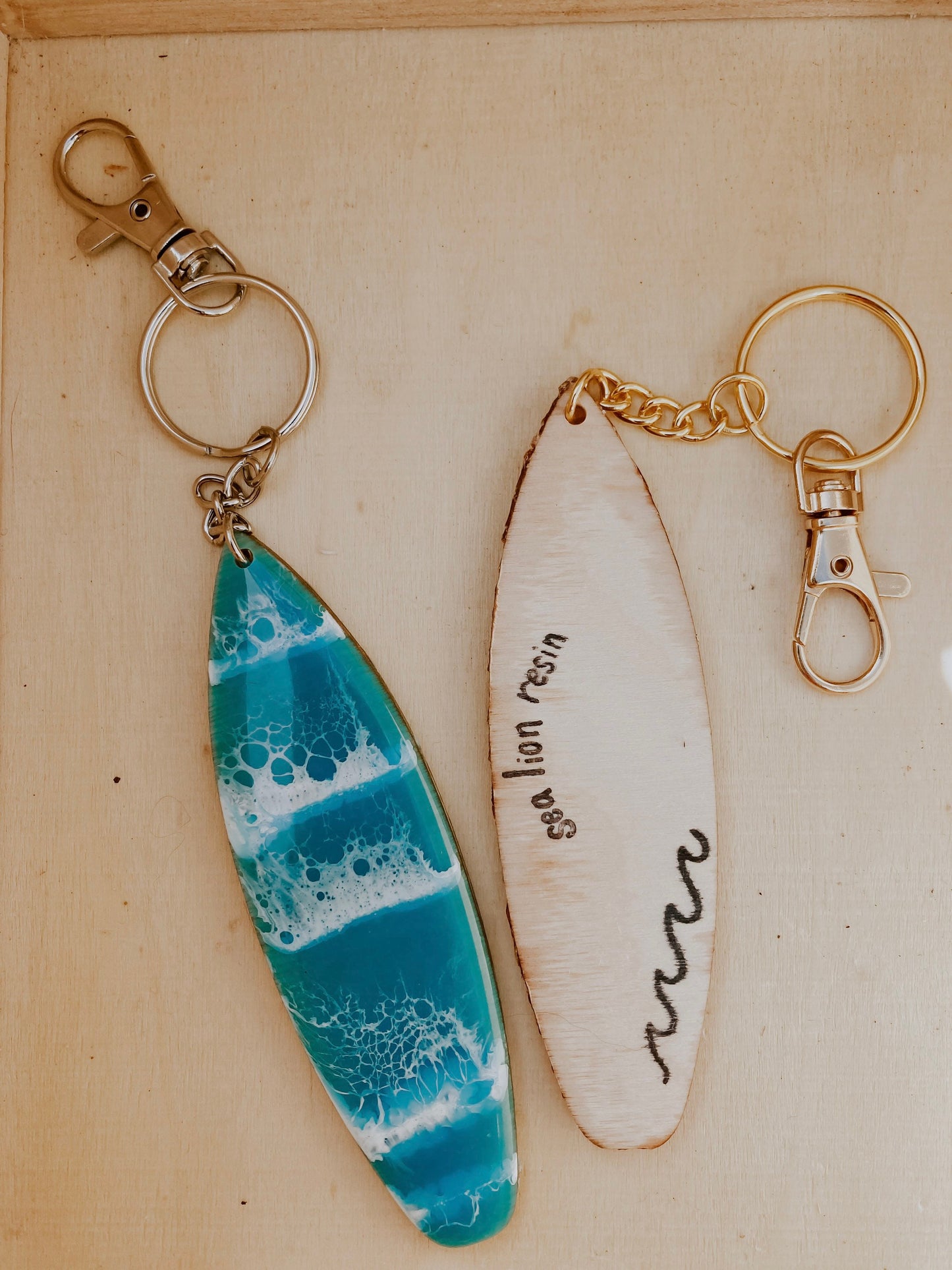 BULK 30 Surfboard Keychain ~ ocean theme ~ surf beach tropical style ~ wood and resin ~ customizable with your brand or logo ~ keyring